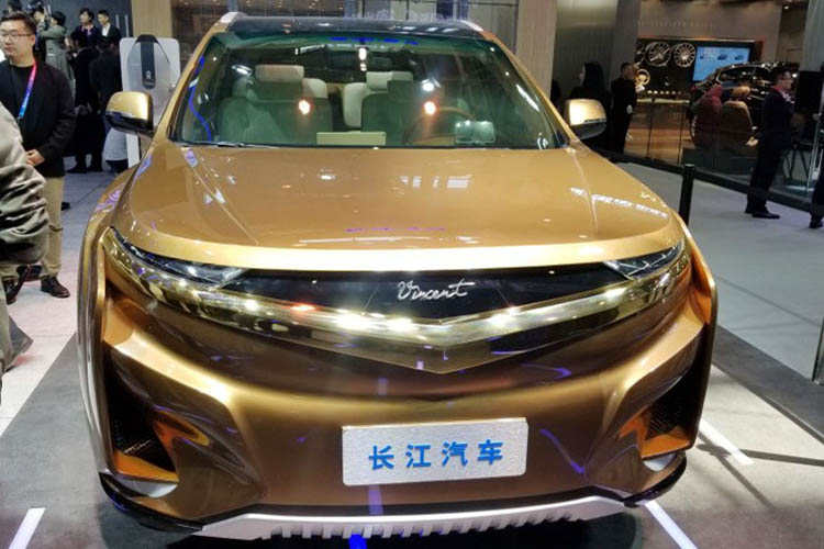 续航500公里 长江汽车推纯电动中型SUV