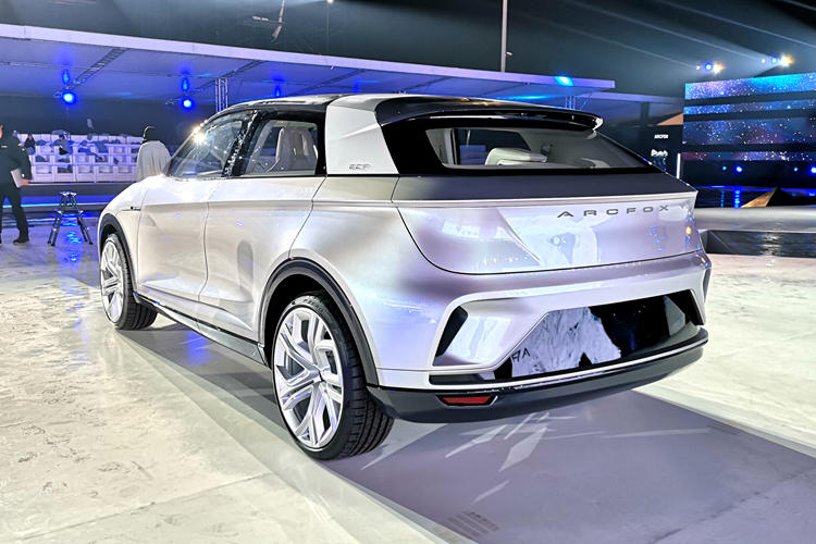 整体轮廓保留，电子后视镜取消，ARCFOX ECF Concept 量产版曝光