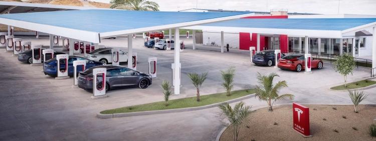 特斯拉 Model 3 车主：实名羡慕 官方或恢复国内 S/X 车主免费超充