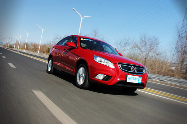 综合实力很强！ 电动邦试驾北汽EU260