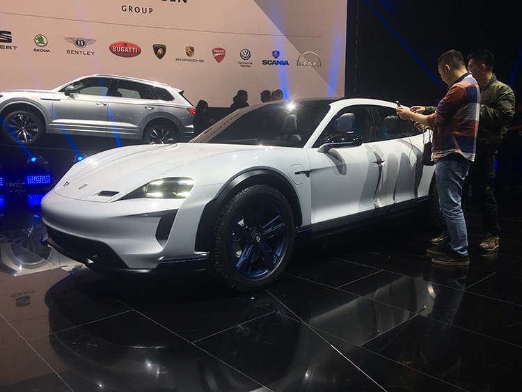 保时捷Mission E正式定名——Taycan