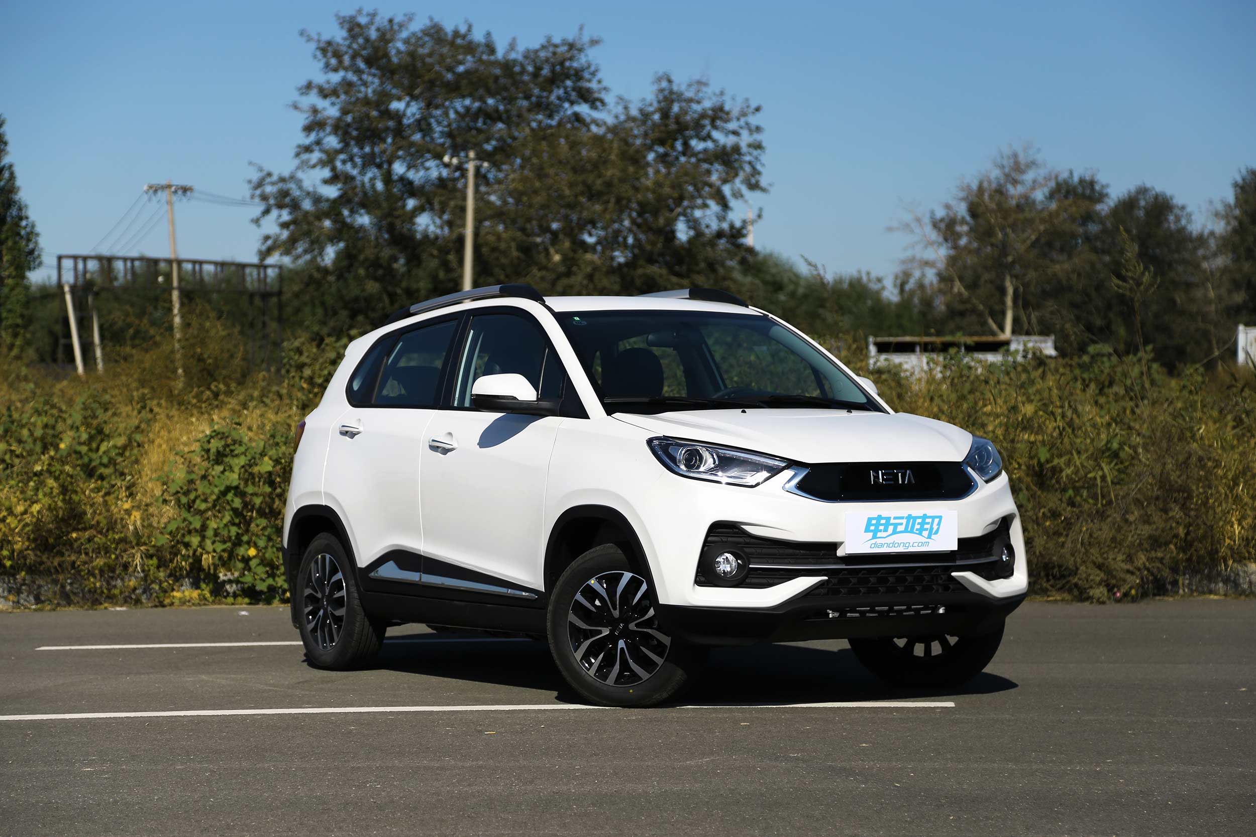 补贴后售价668万799万元nedc续航301351km2020款哪吒n01上市