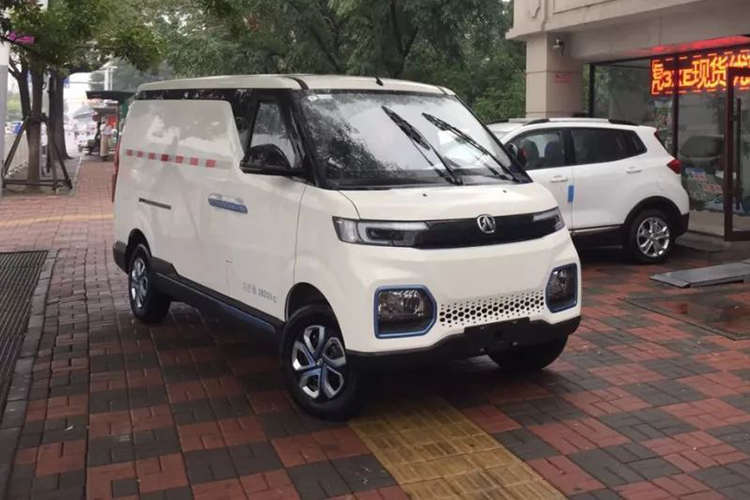 发家致富的好帮手 北汽威旺407EV正式上市，仅卖10.98万元