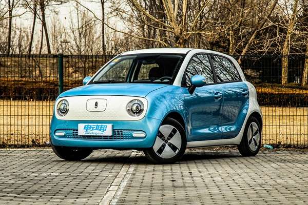 欧拉R1 官宣：全系不涨价，“7 天无忧换购”、“保值换购”依然有效