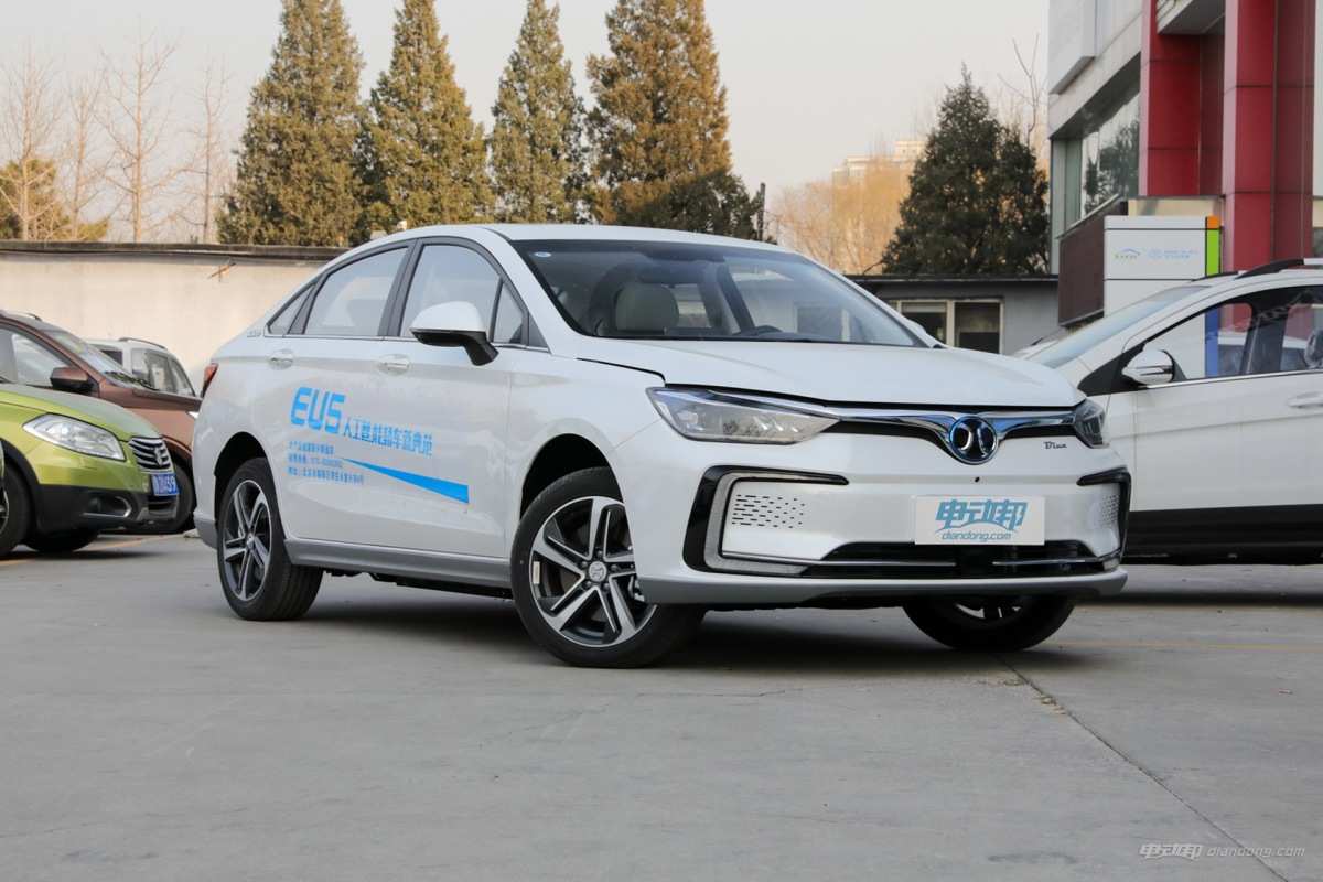 2.1万现金补贴+最髙1.5万置换补贴！想买EU5的朋友看过来！