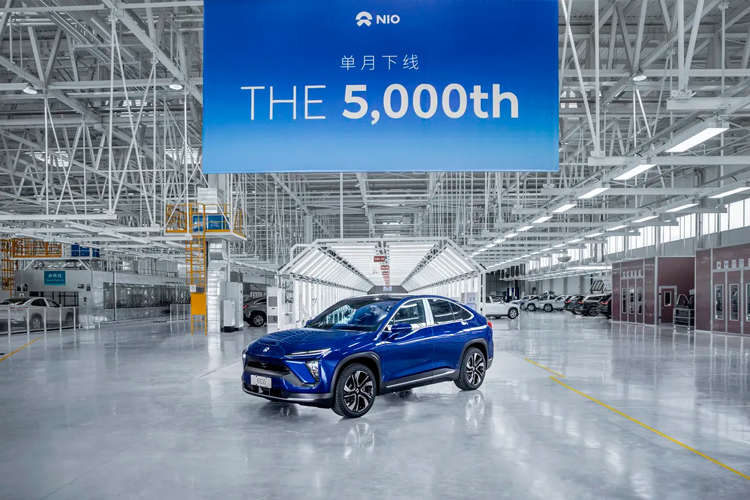 单月下线突破5000辆！蔚来汽车破下高端品牌单月下线记录